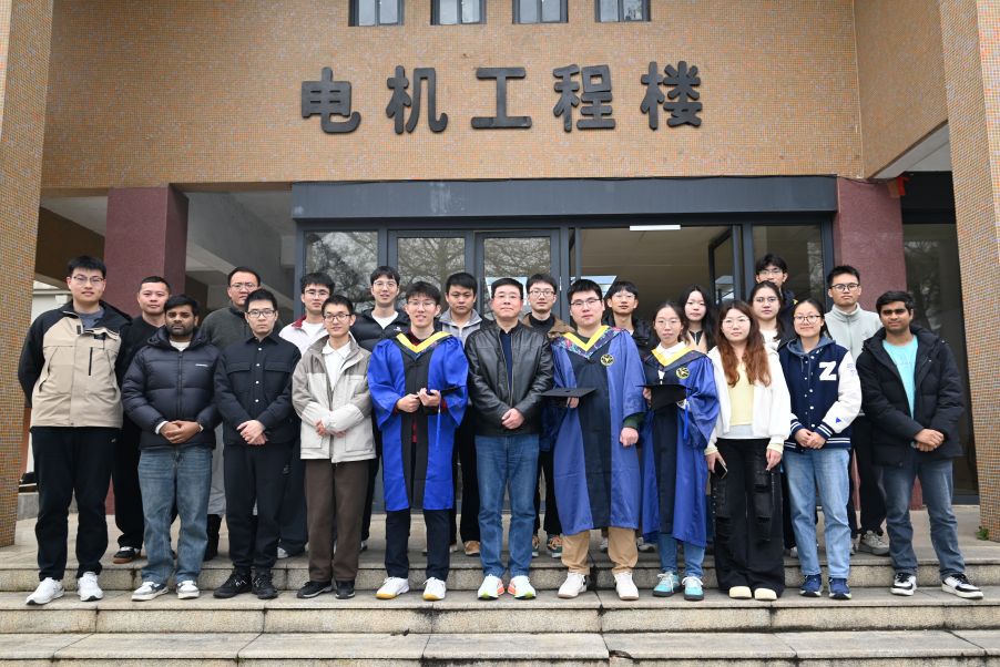 2026 graduation group picture